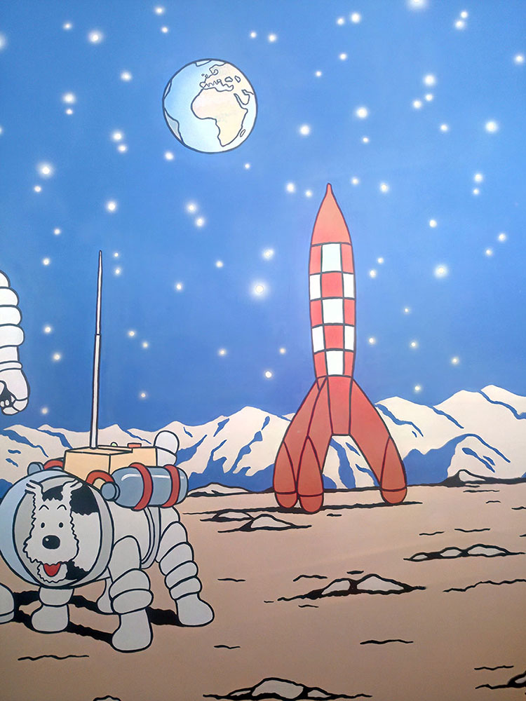 Tintin on the moon